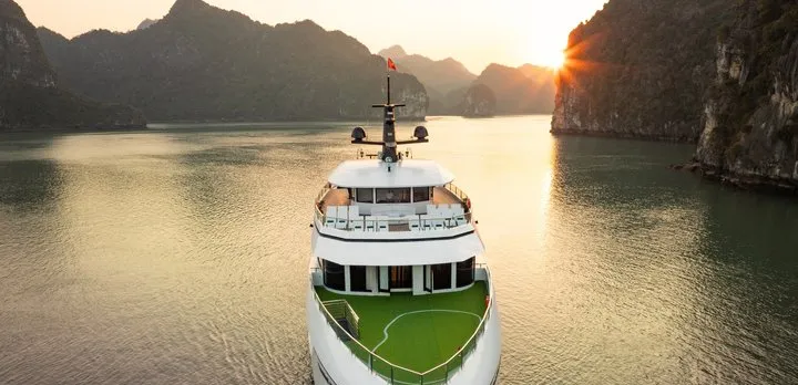 Hera Luxury Day Cruise 07 Hours on Bay from Tuan Chau Harbor