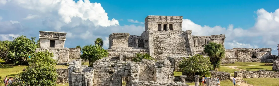 Guided tour of Tulum and visit to a modern Maya community