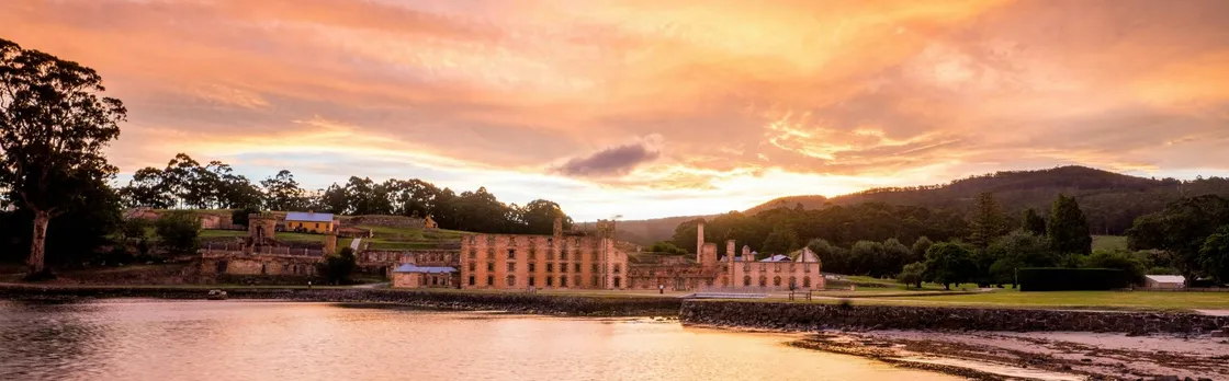 One way bus transfer from Port Arthur to Hobart