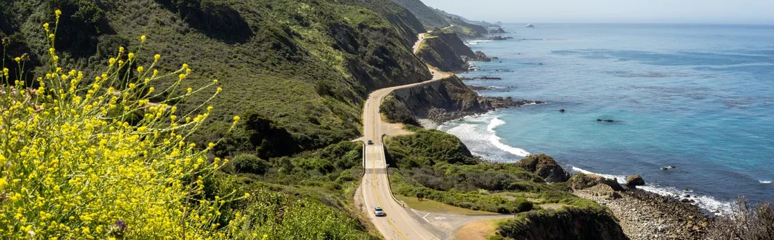 Audio-guided driving tour along Big Sur Highway 1