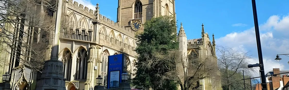 Nottingham's secrets with Robin Hood city adventure game