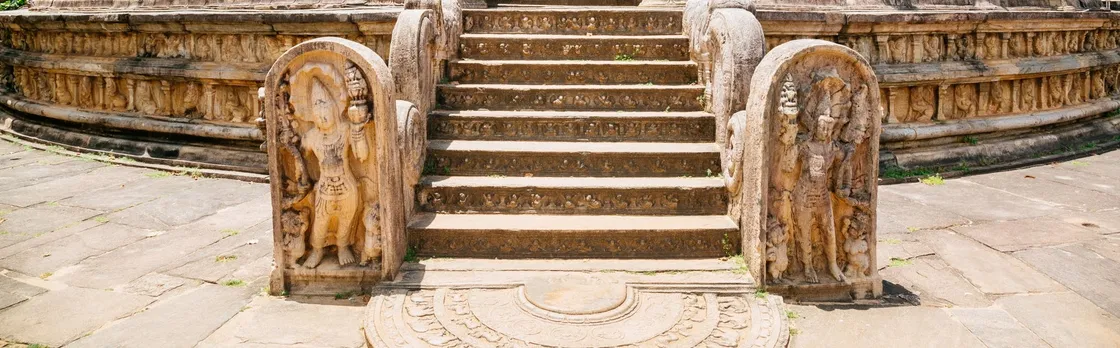 Polonnaruwa Ancient City Day Tour from the East Coast
