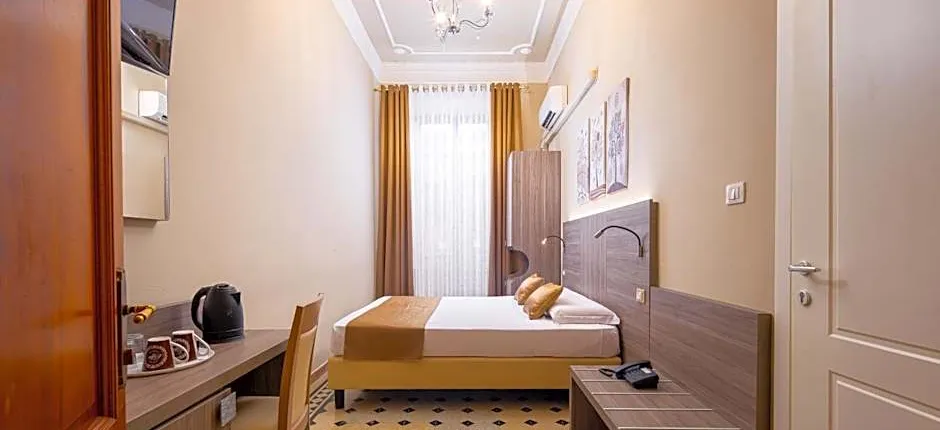 Astrid Hotel