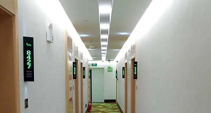 Vatica Hotel Xuzhou Suining West Bayi Road