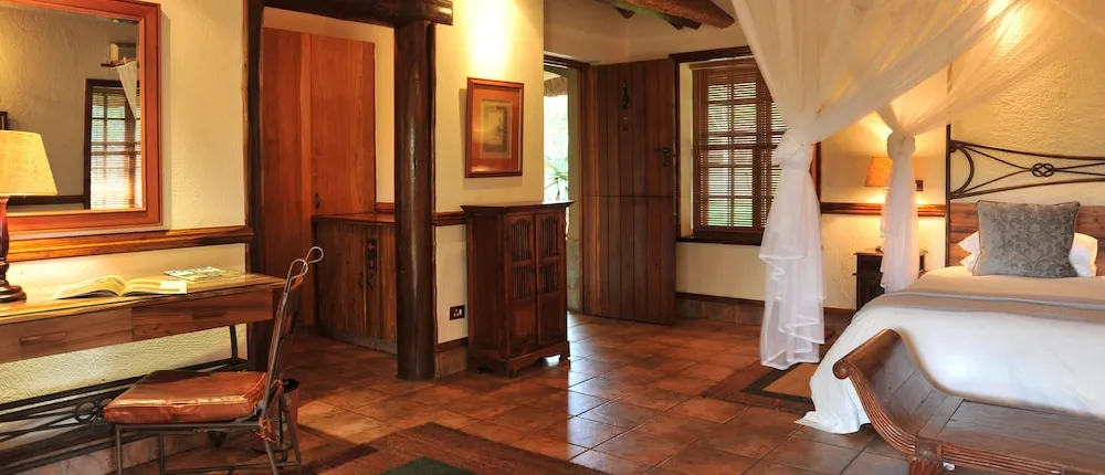 Thornybush Waterside Lodge