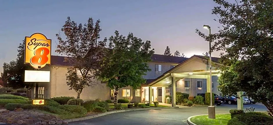 Super 8 by Wyndham Bend