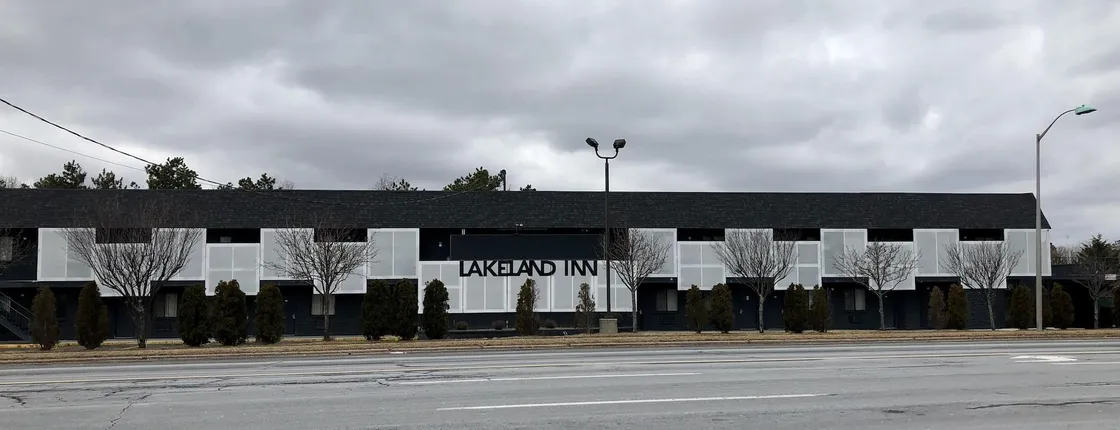 Lakeland Inn