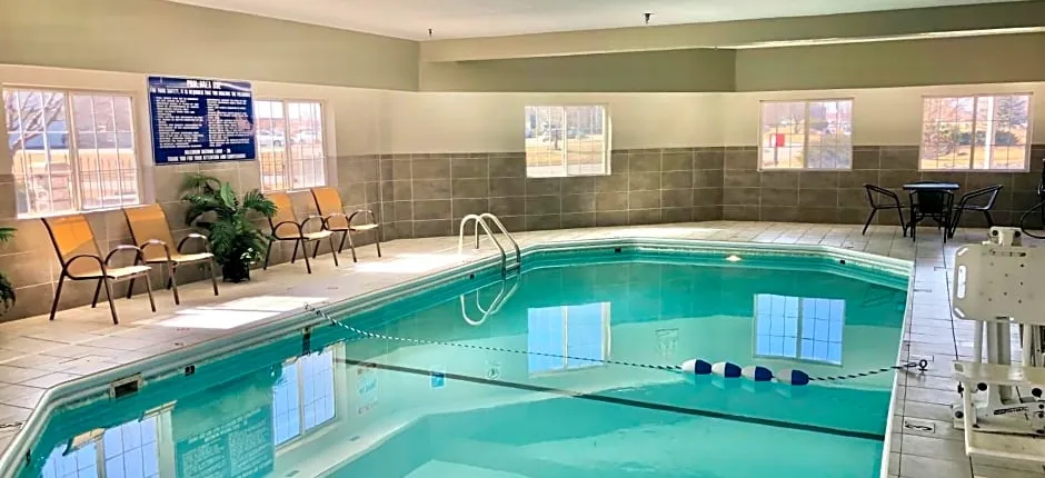 Red Roof Inn & Suites Omaha - Council Bluffs