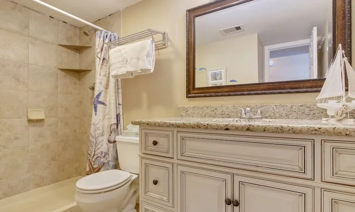 Seascape 2318 1 Bedroom Apts by RedAwning