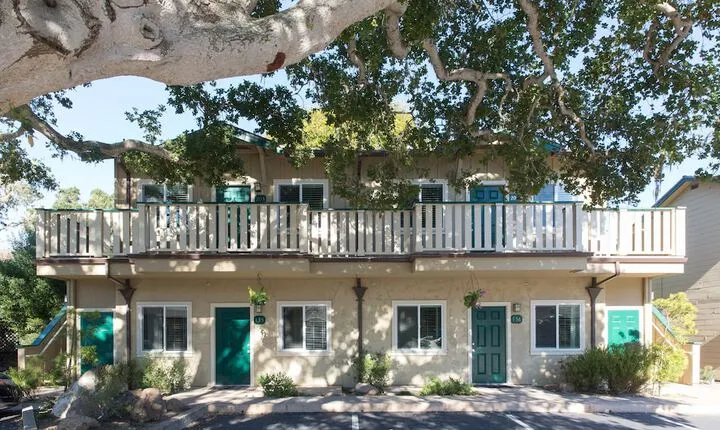 Sea Breeze Inn&Cottages