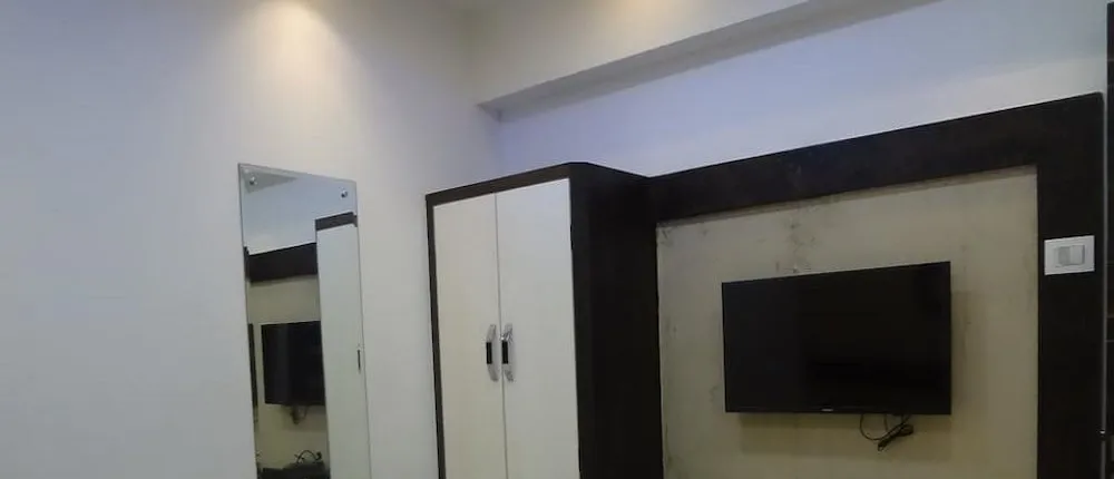 Room Maangta 136 - CST