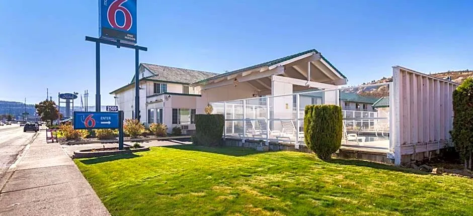 Motel 6-The Dalles, OR