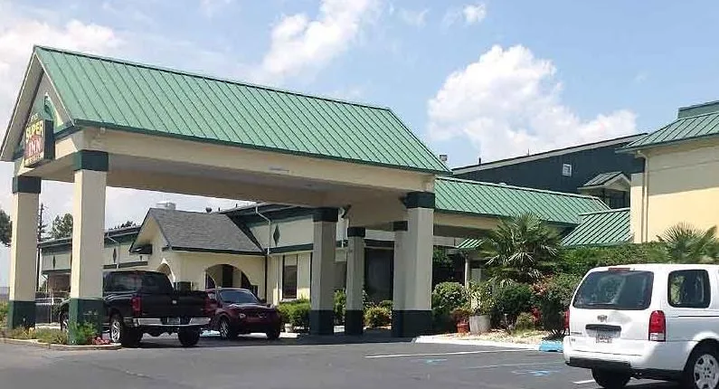Super Inn & Suites by OYO Milledgeville