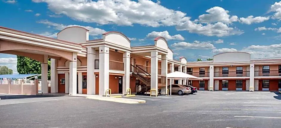 Days Inn by Wyndham McAllen