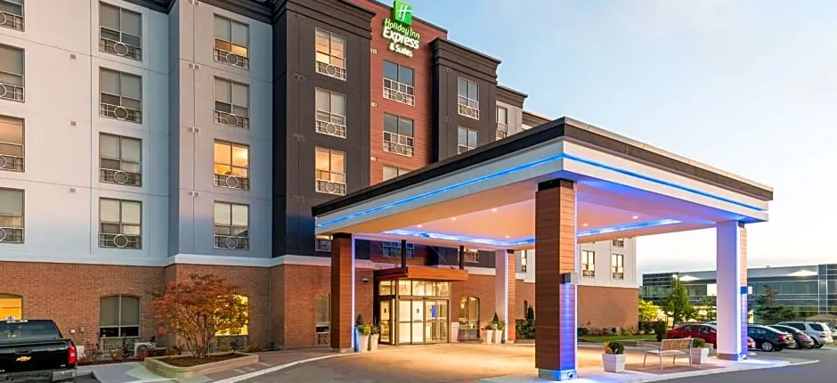 Holiday Inn Express Hotel & Suites Milton