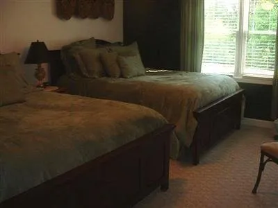 The White Oak Inn Bed and Breakfast