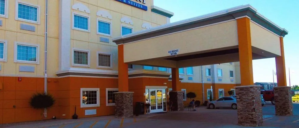 Baymont Inn And Suites Minot ND