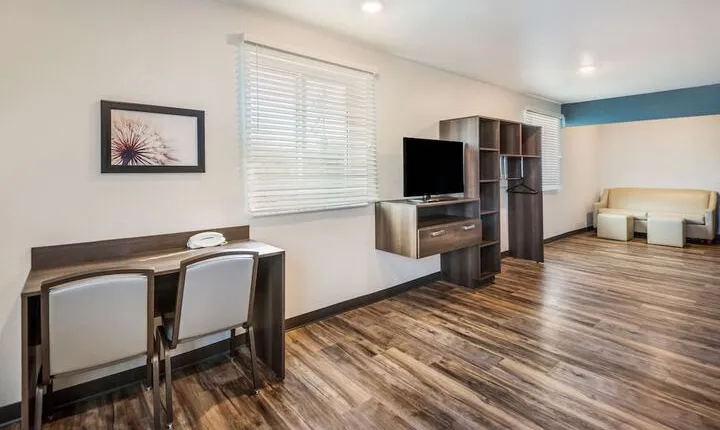 WoodSpring Suites Bradenton