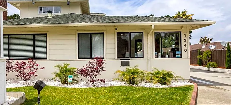 Fisherman's Cove Inn