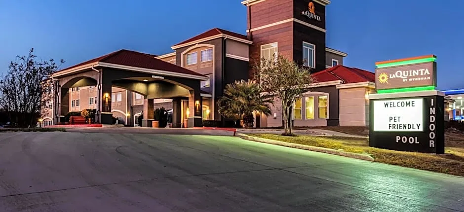 La Quinta Inn & Suites by Wyndham Kerrville