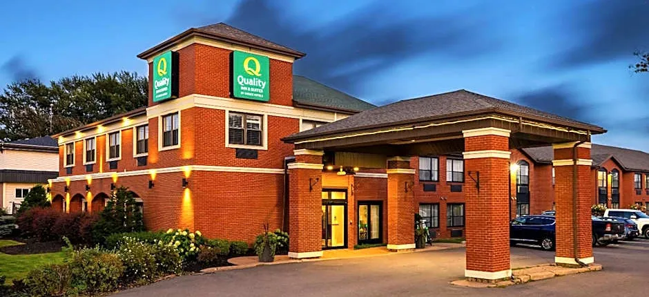 Quality Inn & Suites Garden Of The Gulf