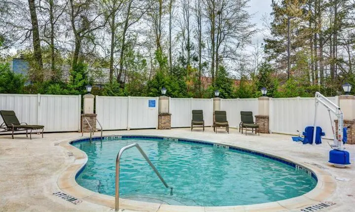 Studio 6 Opelika AL Auburn Al