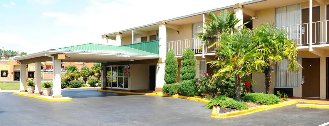 Super 8 Milledgeville