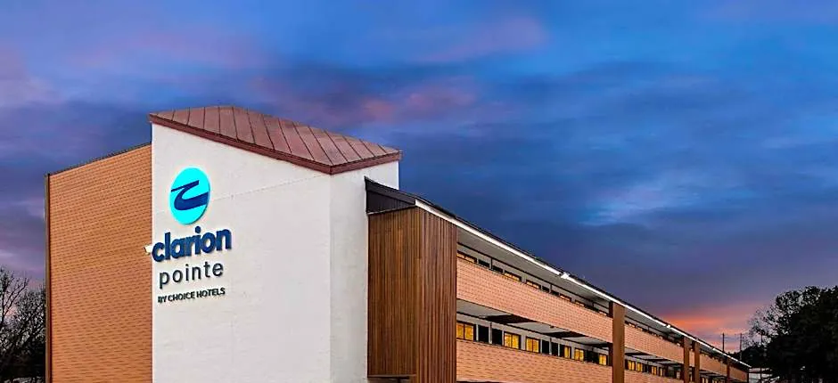 Clarion Pointe Kennesaw Town Center