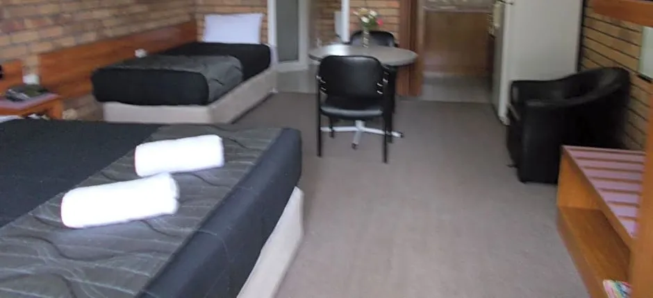 Park House Motor Inn