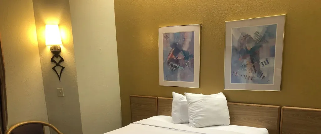 Days Inn by Wyndham Pittsburgh Airport