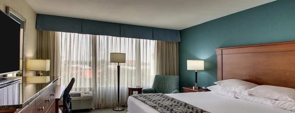 Sonesta Essential Houston Hobby Airport