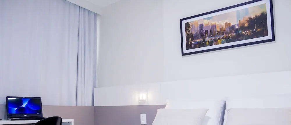 Bristol Easy Hotel Uba