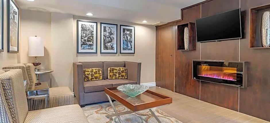 Best Western Carmel's Town House Lodge
