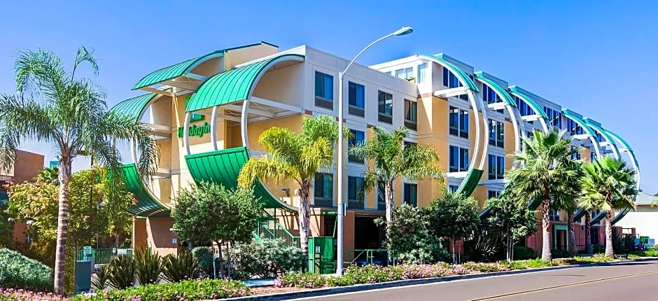 Holiday Inn Oceanside Marina - Camp Pendleton Area By IHG
