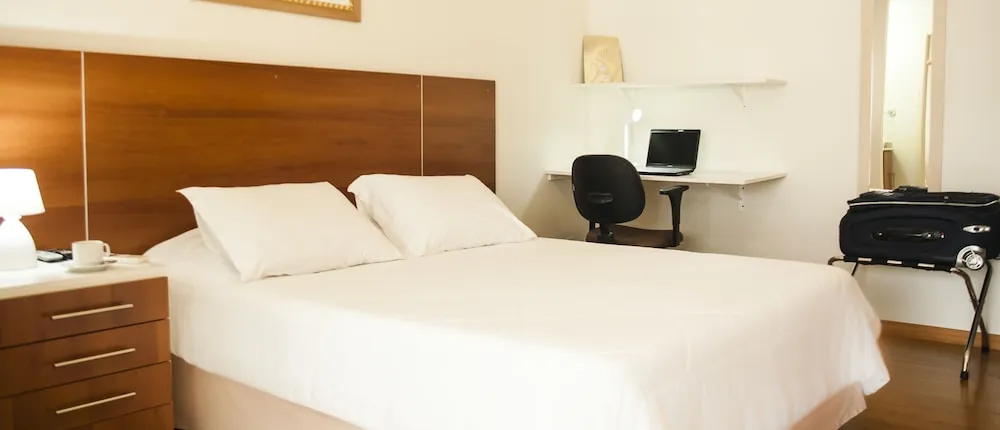 City Hall Flat & Hotel