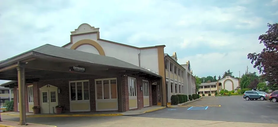 ADERI HOTEL BUCKNELL UNIVERSITY