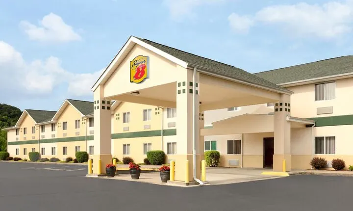 Super 8 by Wyndham Athens