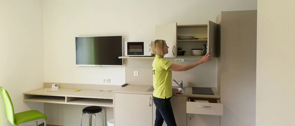 Smart Motel
