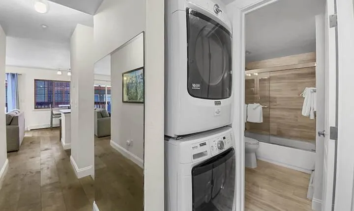 Swans Nest 1601 2 Bedroom Condo by RedAwning