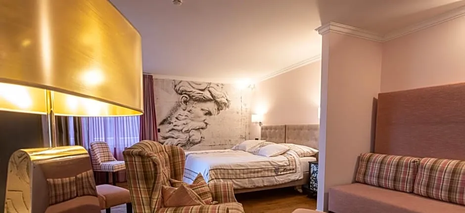 Home Hotel Arosa