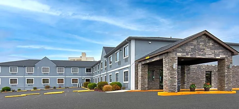 Super 8 by Wyndham Somerset