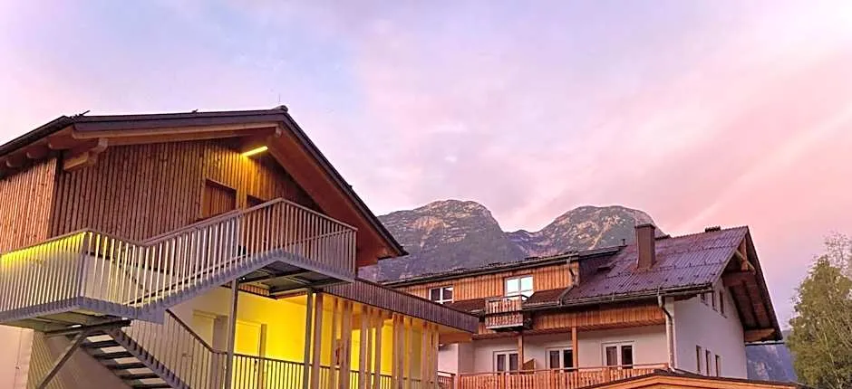 Seehotel am Hallstättersee modern rooms