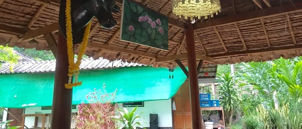 Huainamrin Resort Maehongson (The Creek)