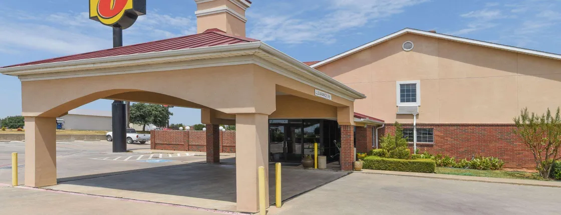 Super 8 By Wyndham Burleson Fort Worth Area