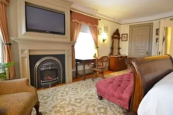 Union Gables Bed & Breakfast