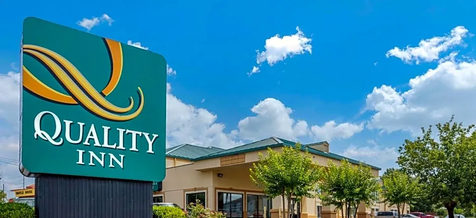 Quality Inn Auburn Campus Area I-85