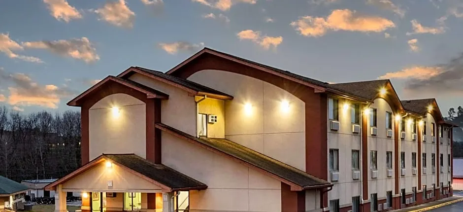 Super 8 by Wyndham Waynesburg