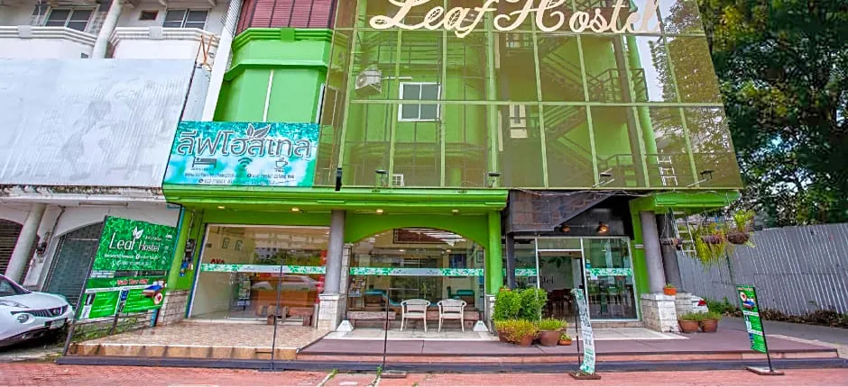 OYO 928 Leaf Hostel