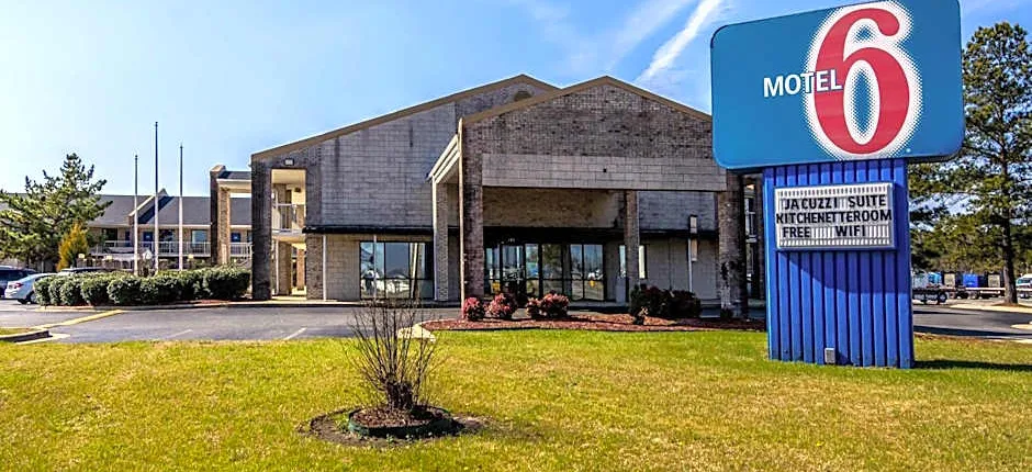 Motel 6-Kenly, NC