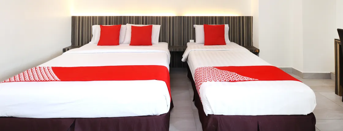 OYO 335 SUNRISE GOLDEN HOTEL